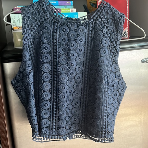 Blue embroidered crop top - Picture 1 of 5